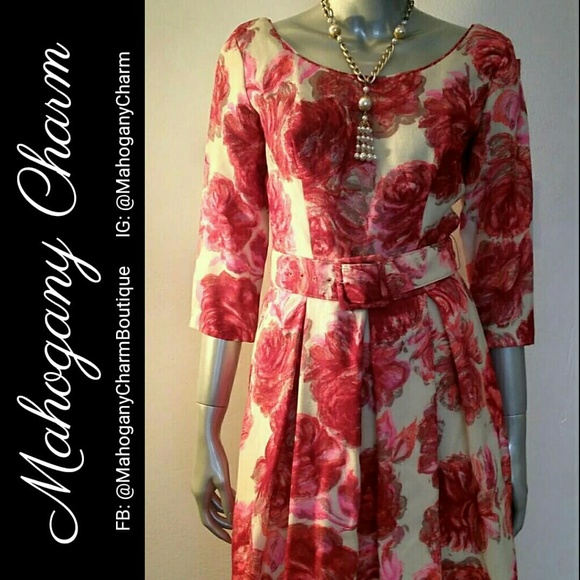 Vintage look of the day! DRESS NOT AVAILABLE - Picture 2 of 4